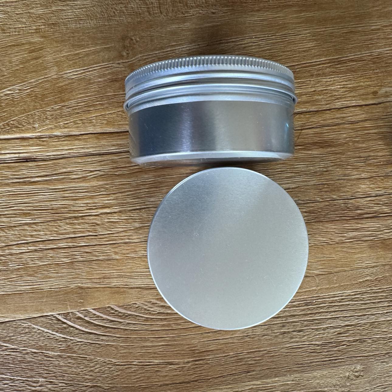 Aluminium Screw Top Tins 3 sizes, White or Silver